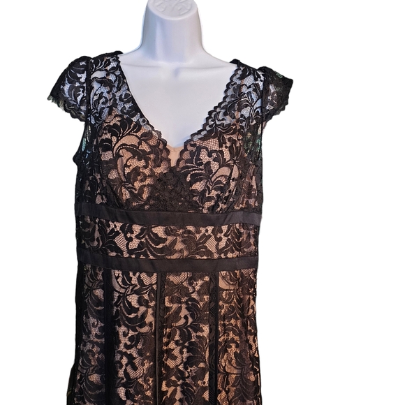 NWT Ann Taylor LOFT Classic Black Lace Lined Cocktail Party Midi Dress Size 8P - Picture 2 of 10